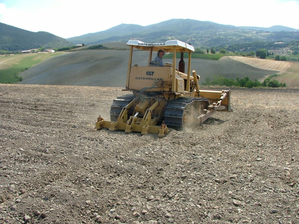 Panoramica dei lavori di preparazione dei terreni